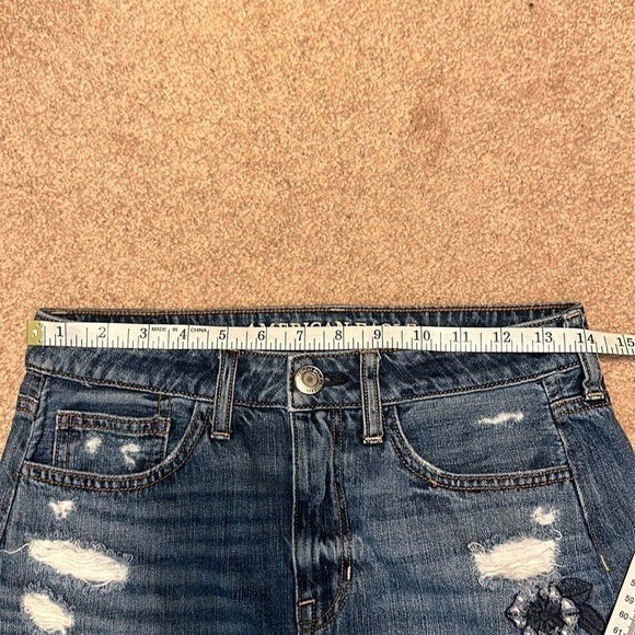 American eagle embroidered distressed denim skirt size 2 - Picture 6 of 6